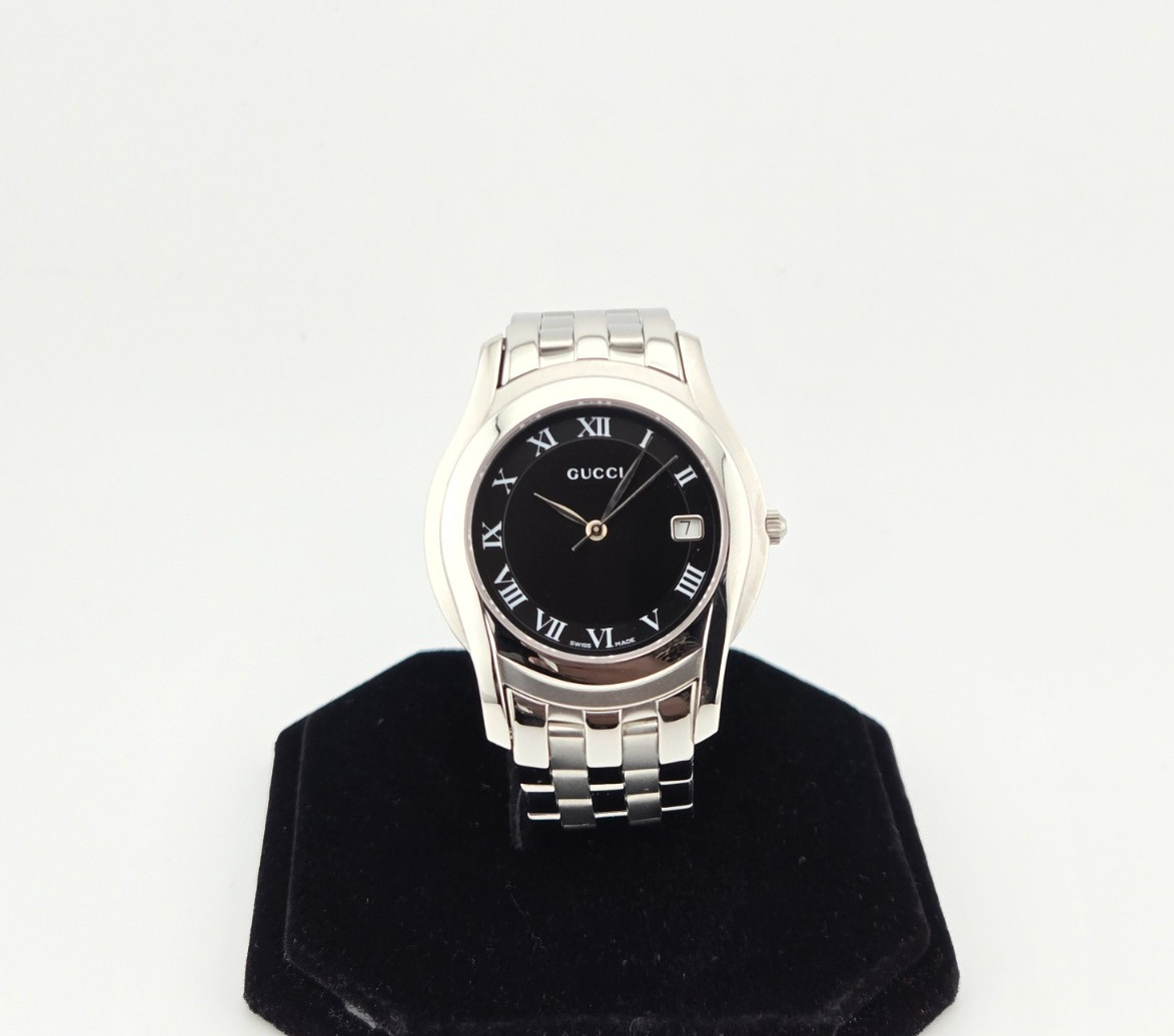Gucci Vintage 5500M Women’s Black Dail Roman Numerals Watch