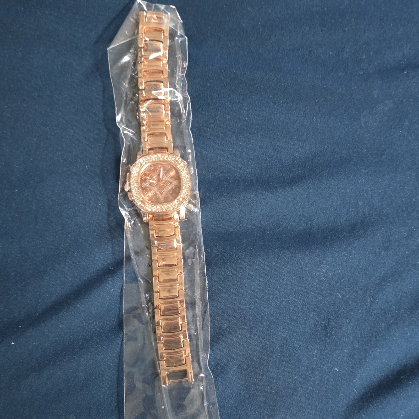 ROIZEN Women’s Quartz Analog Watch Rose Gold Bracelet Crystal Bezel Roman Dial