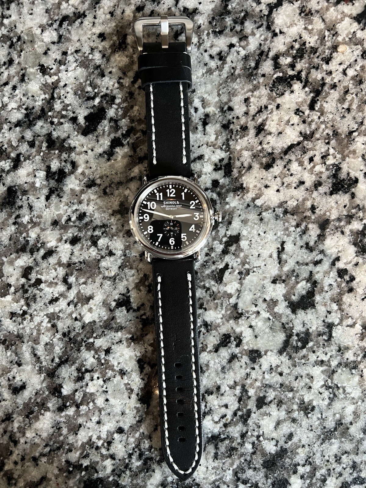 GORGEOUS SHINOLA ARGONITE 1069 WORN ONCE MINT CONDITION 47 MM- EXTRA STRAP