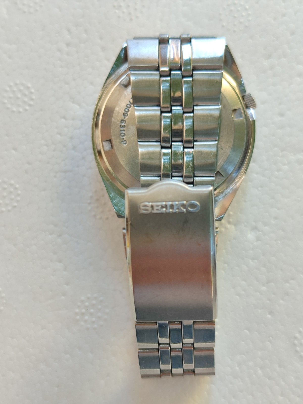 SEIKO AUTOMATIC 7009- 8310- P Excellent Condition 17 Jewels Vintage ’80mm .37
