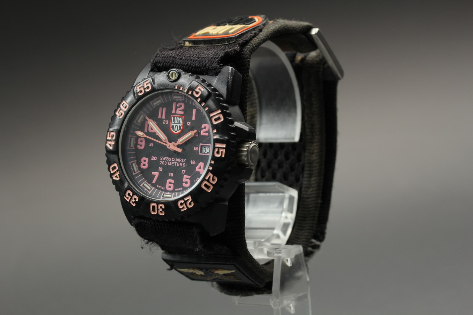 [Exc+5] Luminox Navy SEAL 7050 Black/Pink Dial Unisex Quartz Watch From JAPAN