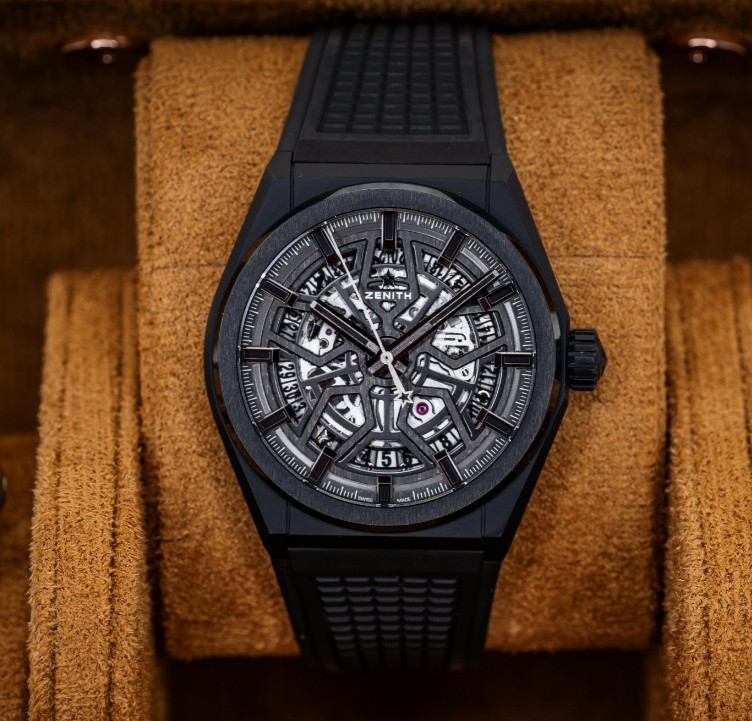 Zenith Defy Classic 41mm Black Ceramic Skeleton Rubber Strap Complete 2022