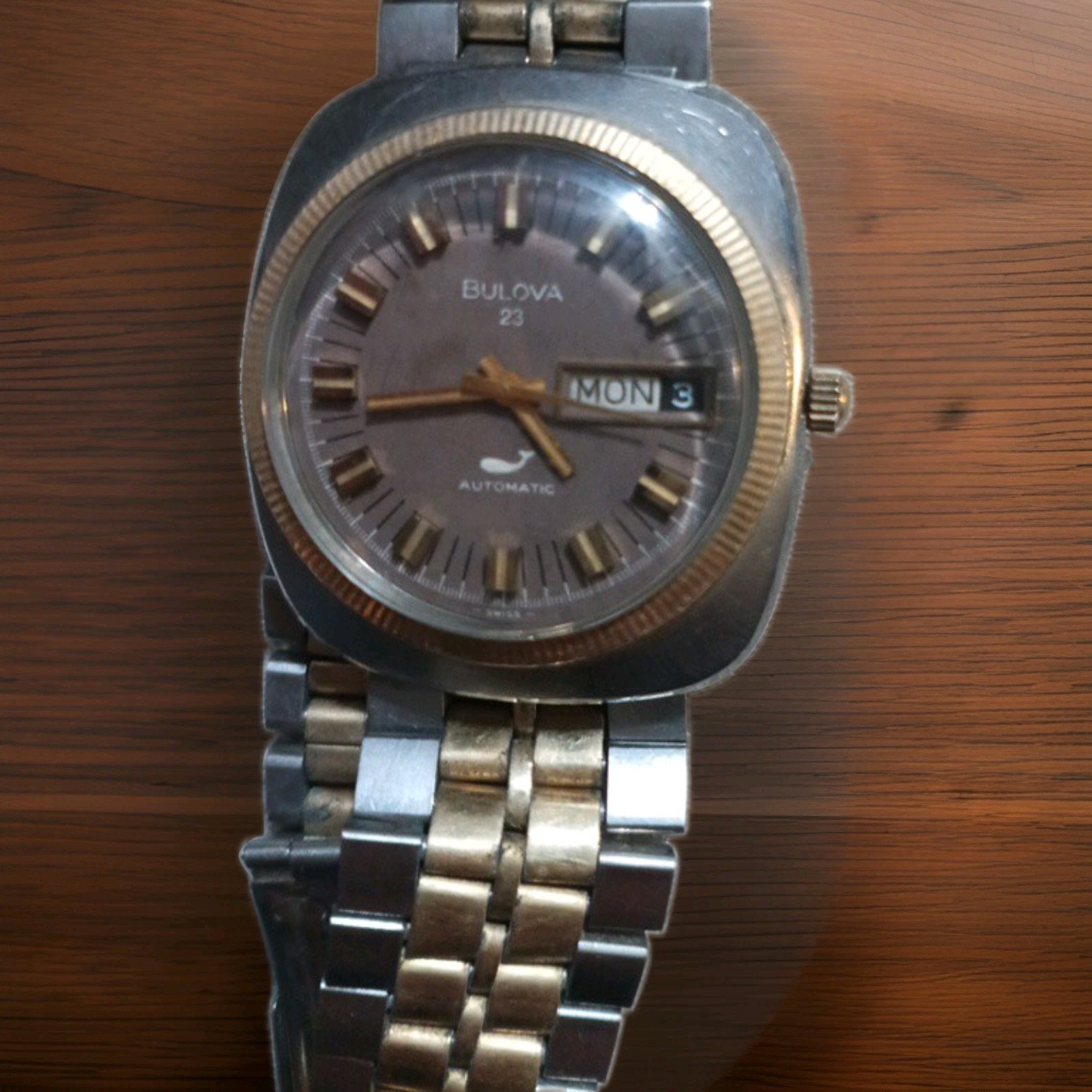 Bulova 23 Automatic Day/Date Cushion Case Two-Tone Bracelet Gray Dial