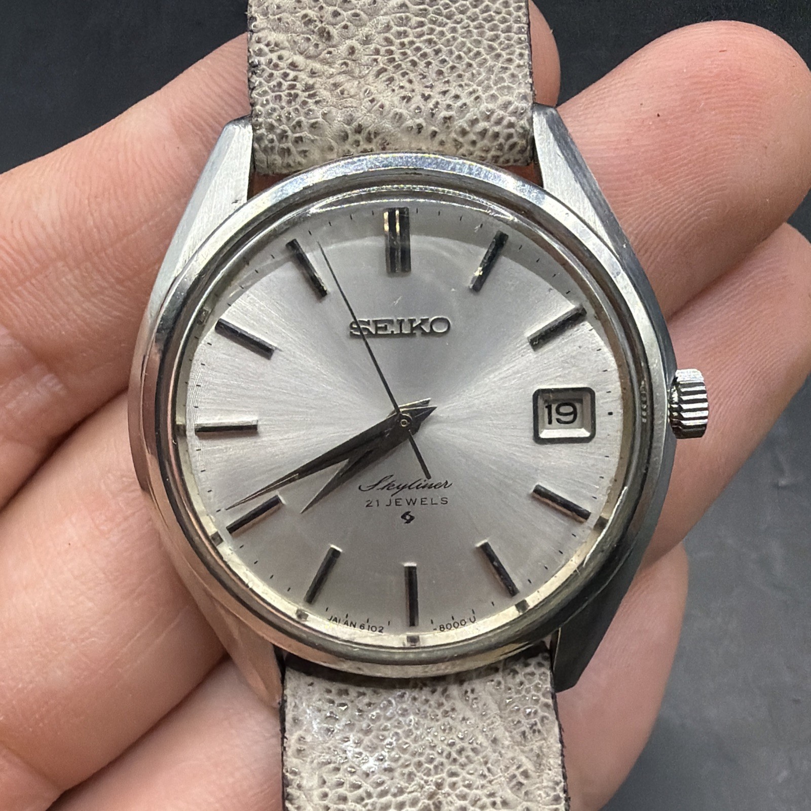 Vintage 1970’s SEIKO Skyliner 6102-8000 Hand Winding Date Silver 37mm Mens Watch