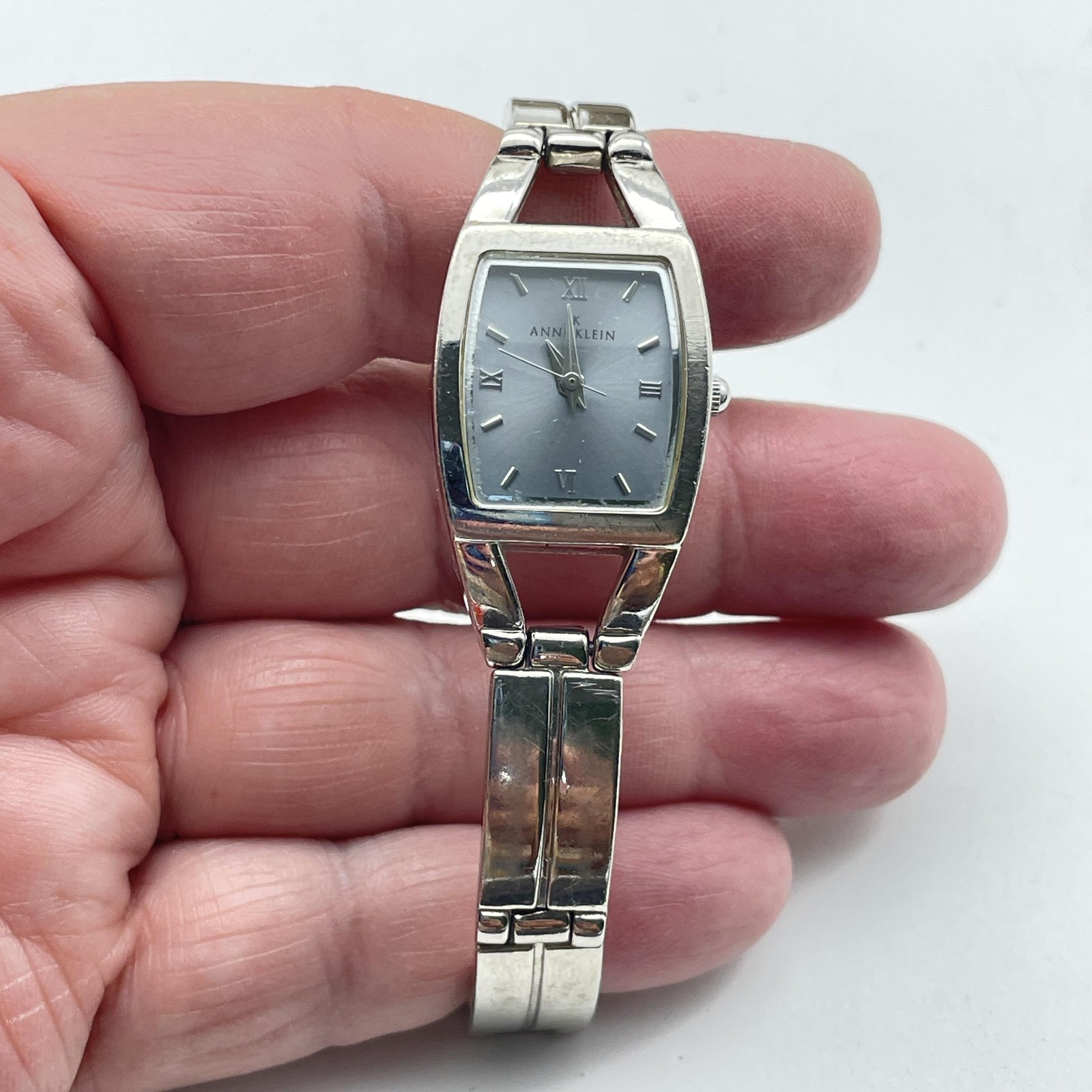 ANNE KLEIN Watch Womens Roman Numeral Quartz Japan V122 Bracelet Silver Tone