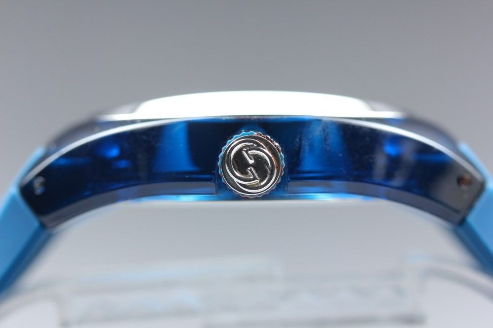Functional GUCCI Sync YA137104A 137.1 blue date bracelet original box manual qua