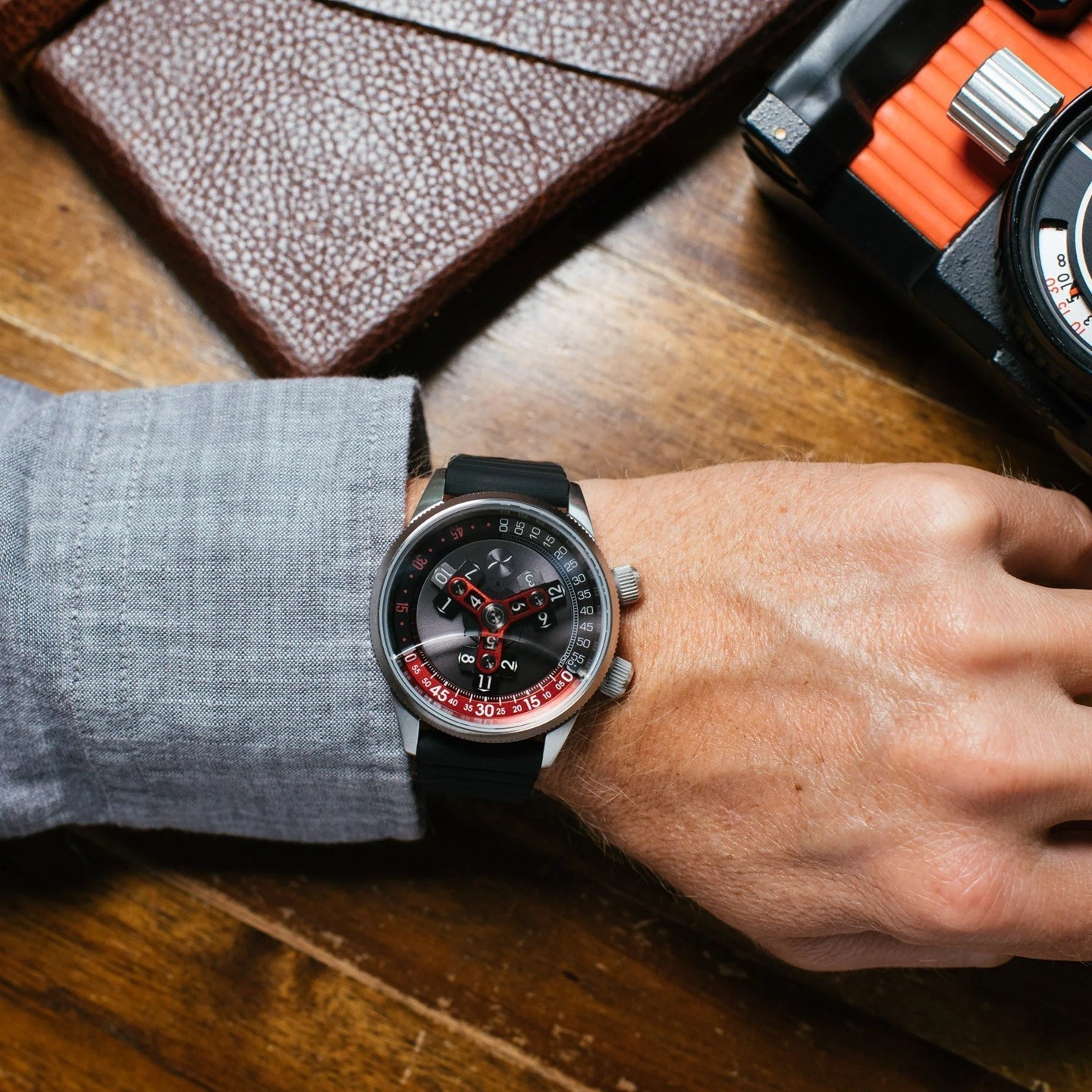 Xeric Vendetta II Automatic Wandering Hour Black Gray Red – Brand New