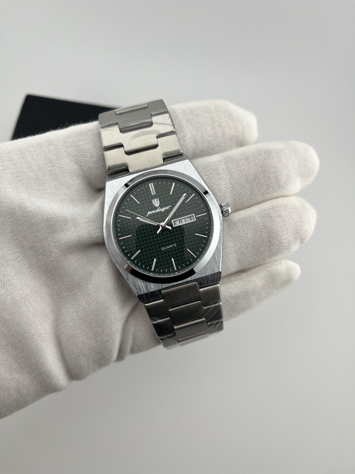 POEDAGAR Men’s Casual Quartz Watch With Dark Green Textured Dial Stainless Steel