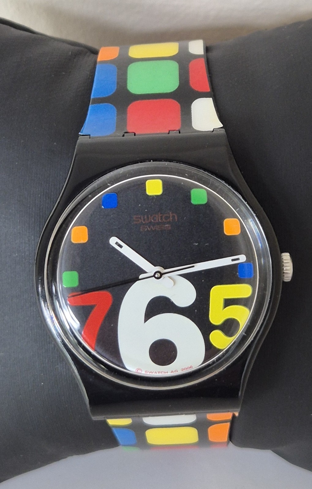 Swatch 33mm Cube Explosion GB231 Quartz Strap Watch 2006