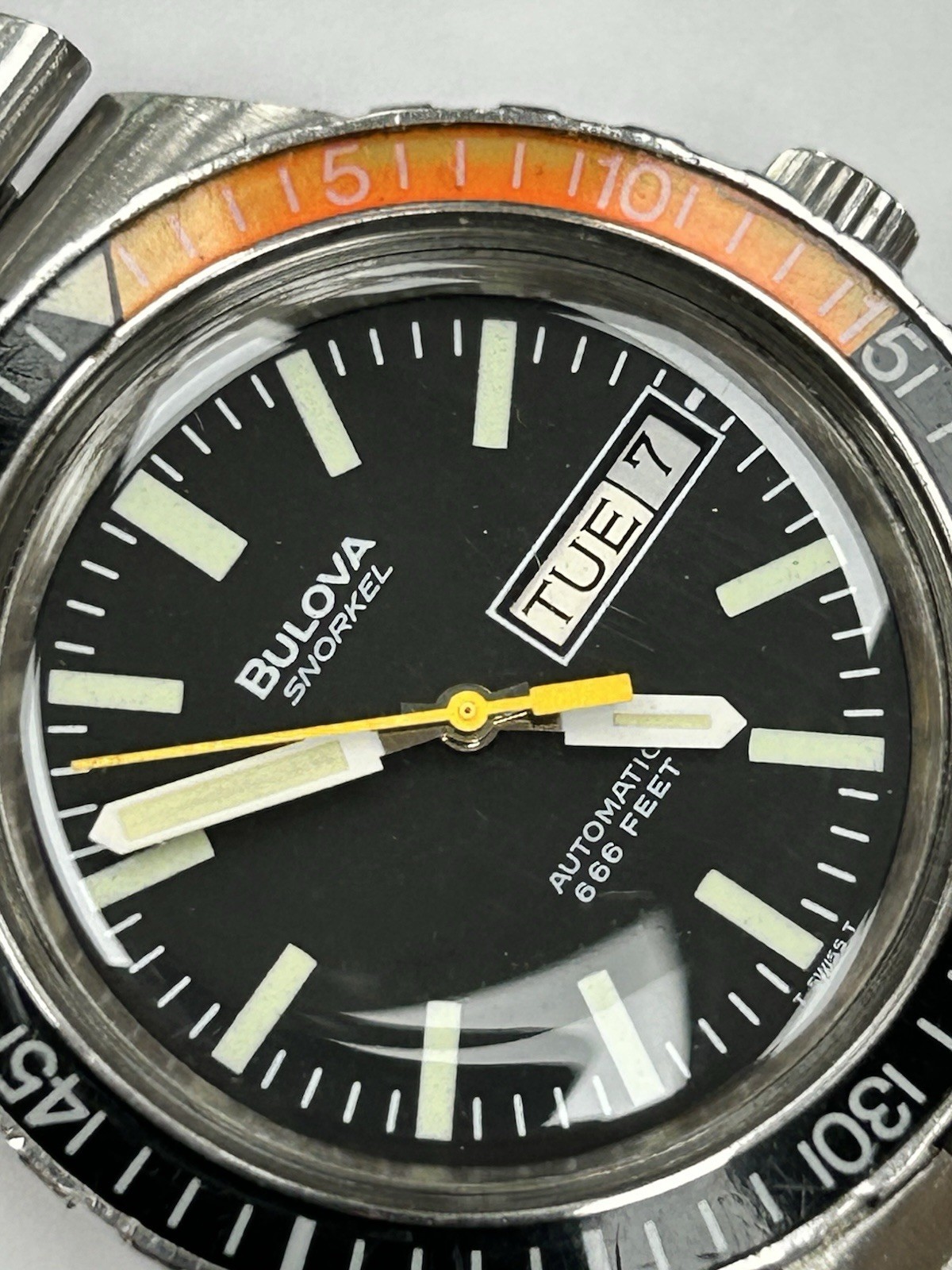 Bulova Snorkel Day-Date Automatic Watch 666 Feet Vintage Rare Devil Diver 7202-4