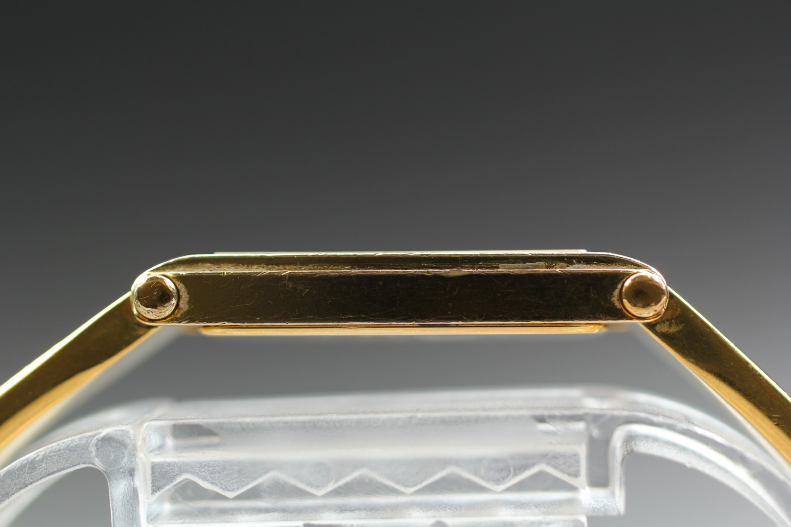 GUCCI 1500L Gold Rectangle 12mm Bangle Quartz Women’s Watch [Near MINT]