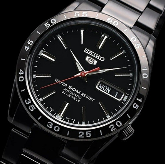 SEIKO 5 SNKE03K1 Automatic Black Men’s Watch Day/Date 50M WR Japan