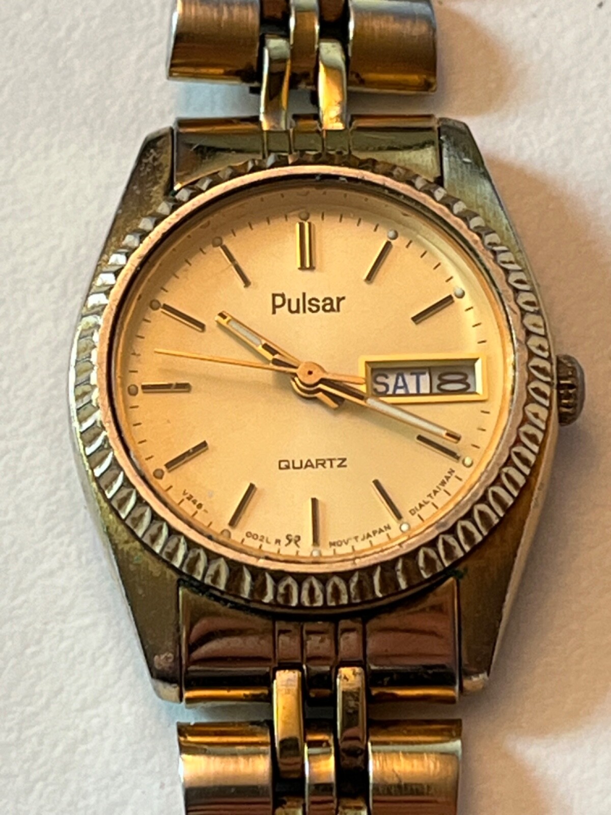 Pulsar Watch Women Gold Color Dial Daydate 24mm Round V248-0020