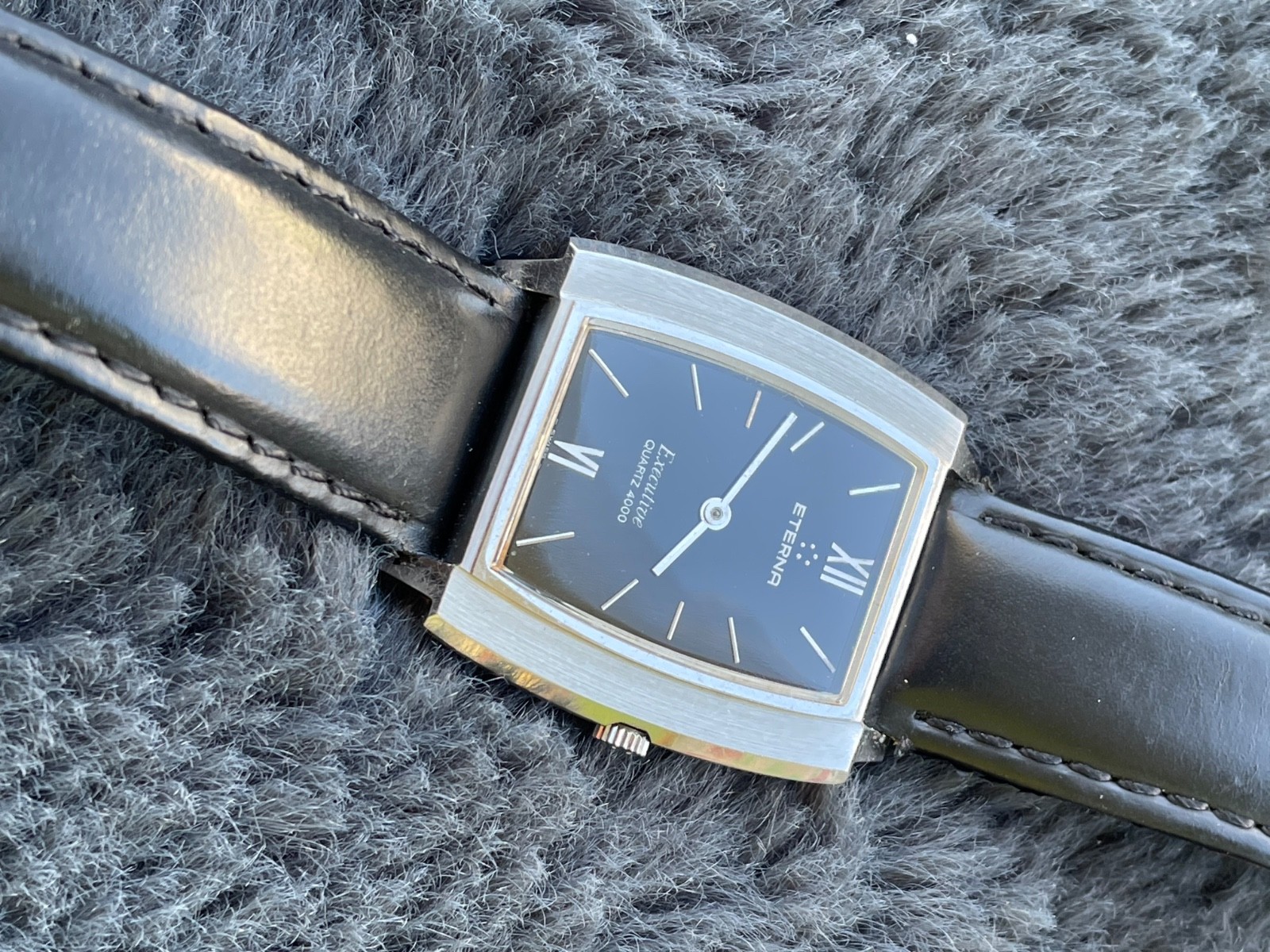 Eterna Executive Quartz 4000 Rectangular Black Dial ESA 940.111 32/40 mm