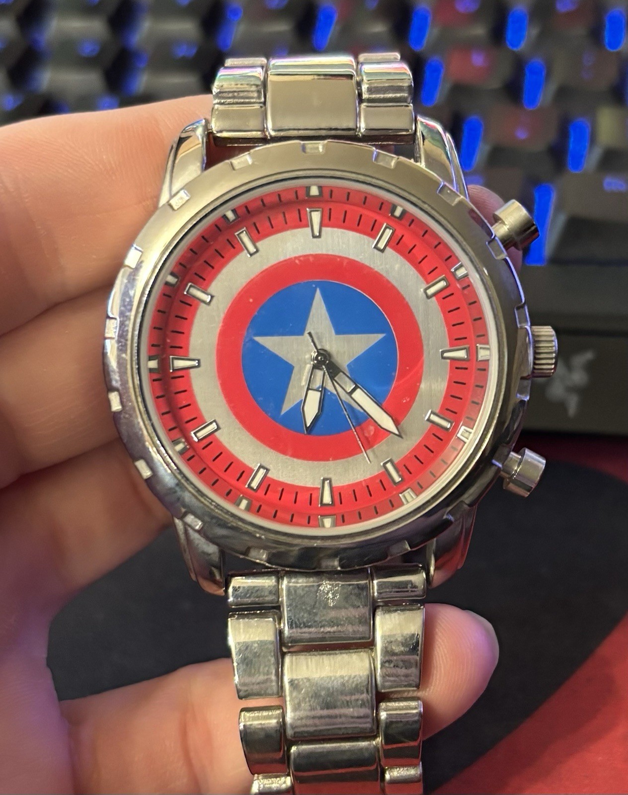 Marvel Captain America Shield Dial Quartz 45mm Stainless Steel Bracelet Watch
