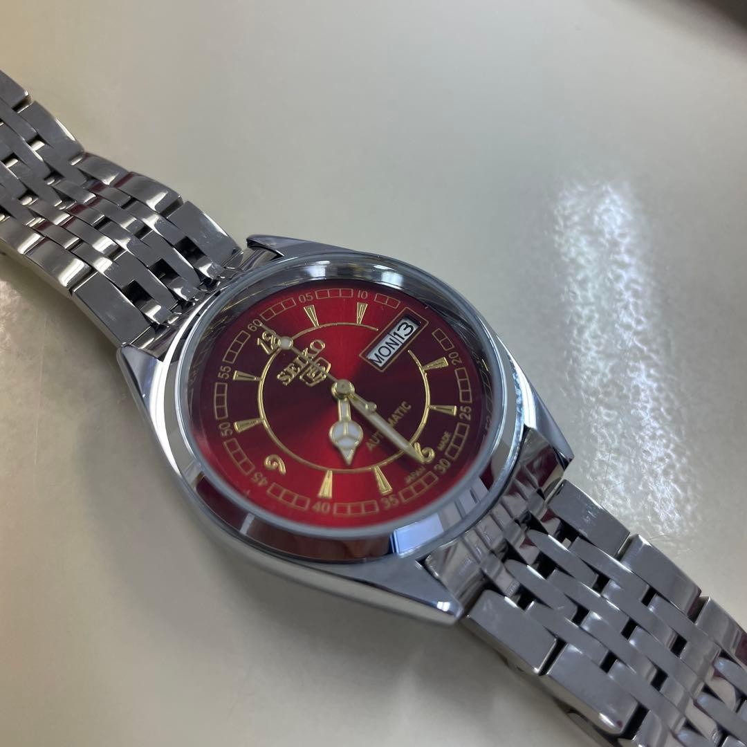 Seiko 5 Automatic Red Dial Day-Date Watch 36.6mm Wrist 20cm 1971