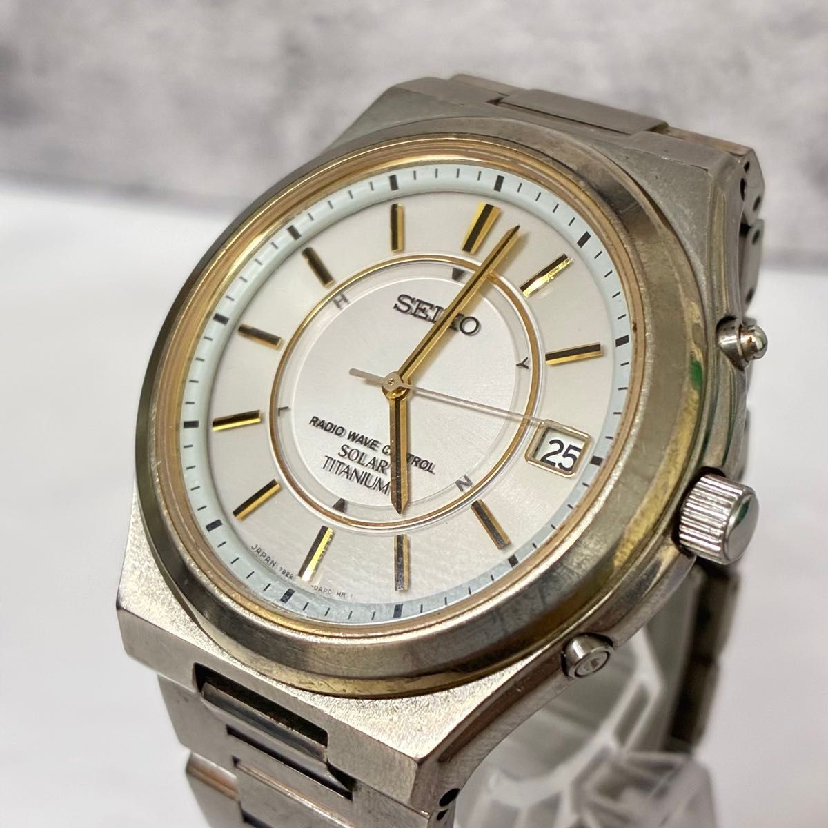 SEIKO Wristwatch 7B22 0AF0 Radio Solar Titanium Gold