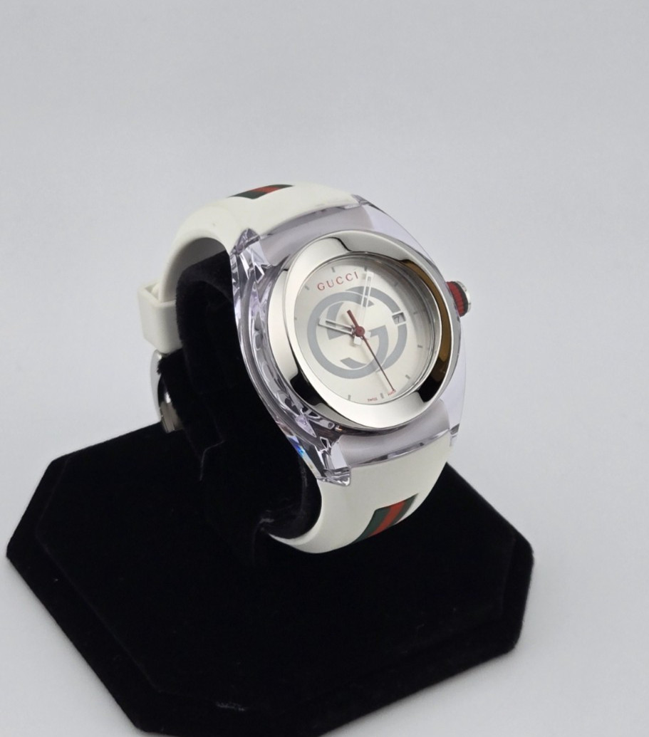 Gucci Sync L YA137302 White Rubber Strap Silver Dial Women’s Watch ⌚