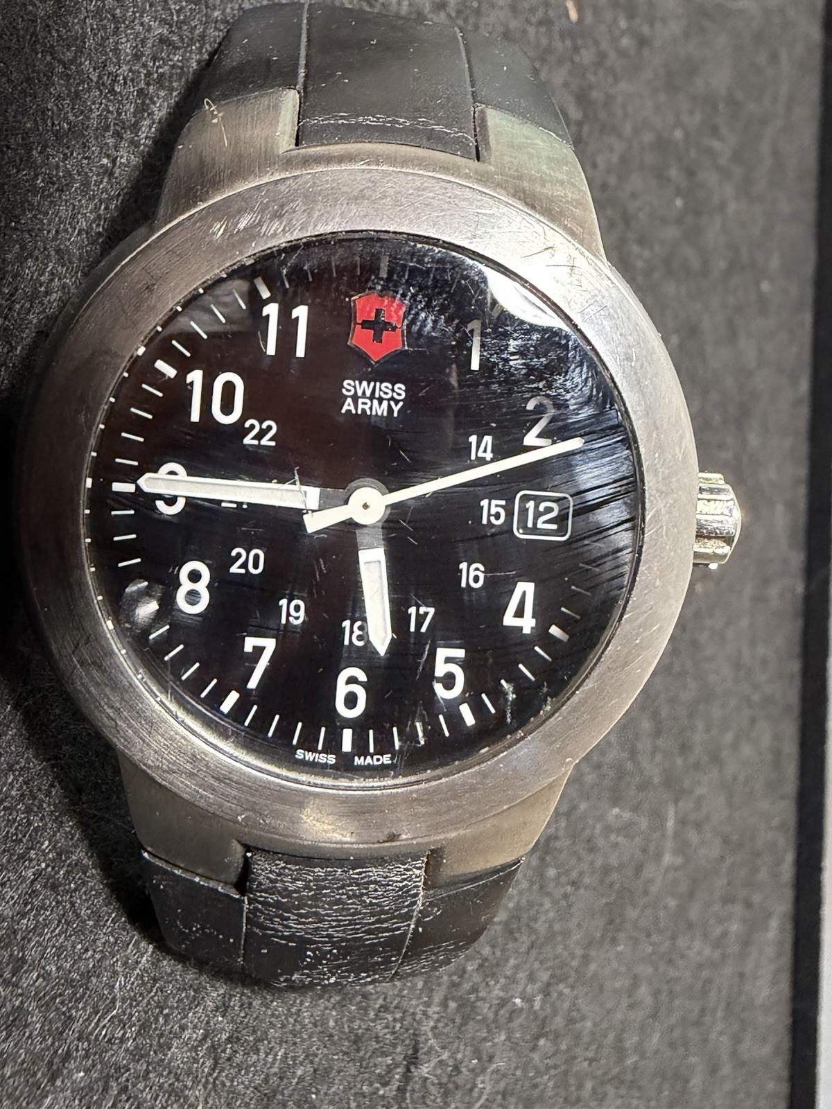 Victorinox Maverick wristwatch Swiss Army With Box