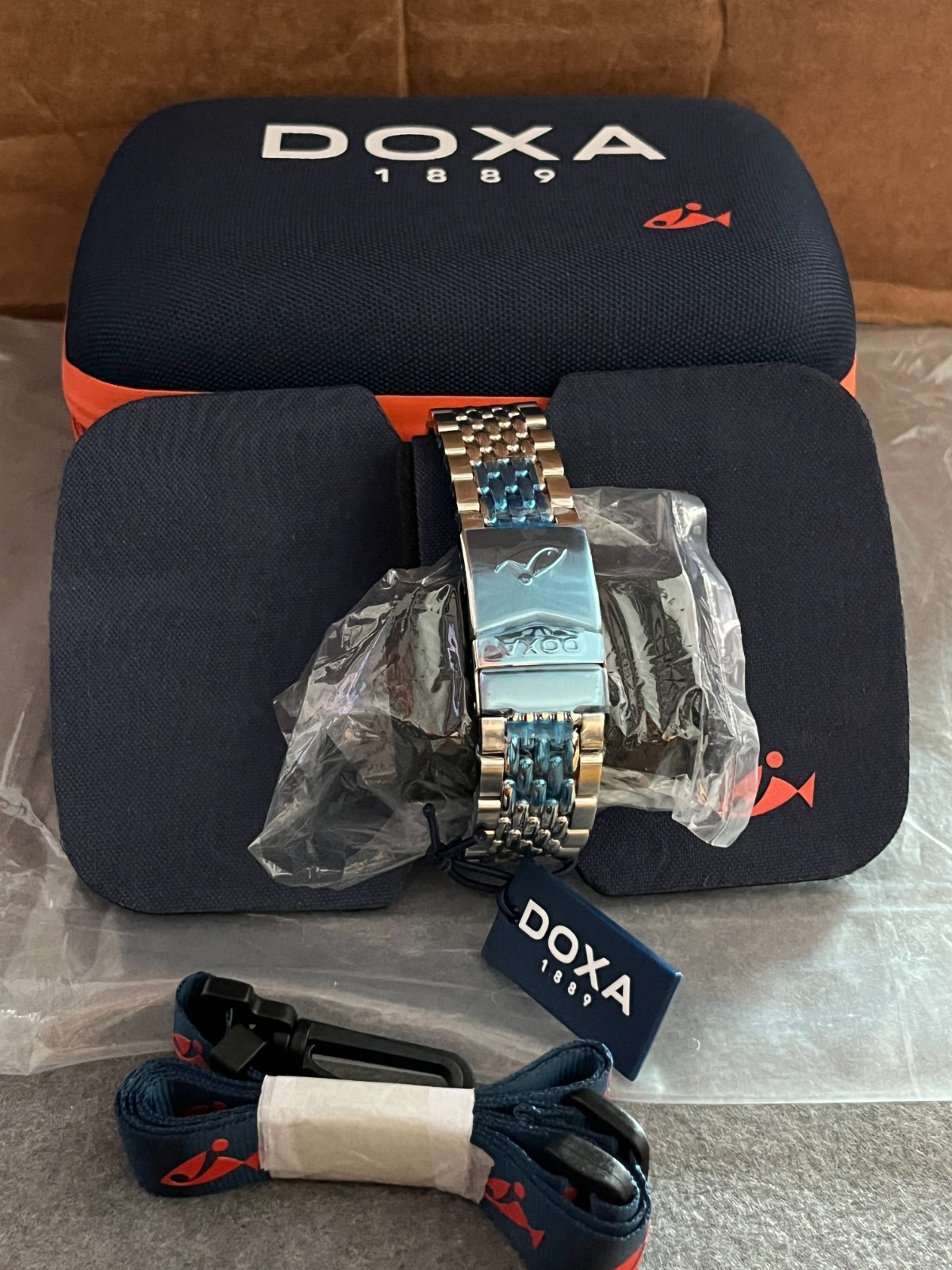 Doxa SUB 200 C-GRAPH Professional Chronograph – Brand New In Box – Unworn