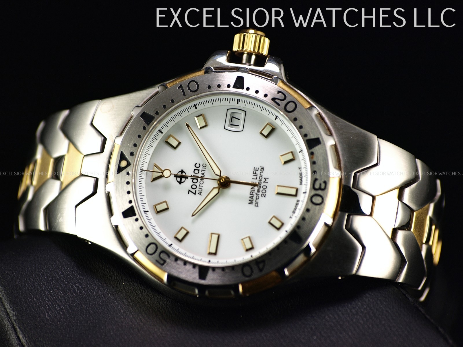 Rare Zodiac 39mm Marine Life Men’s Stainless Steel Automatic White Dial Watch