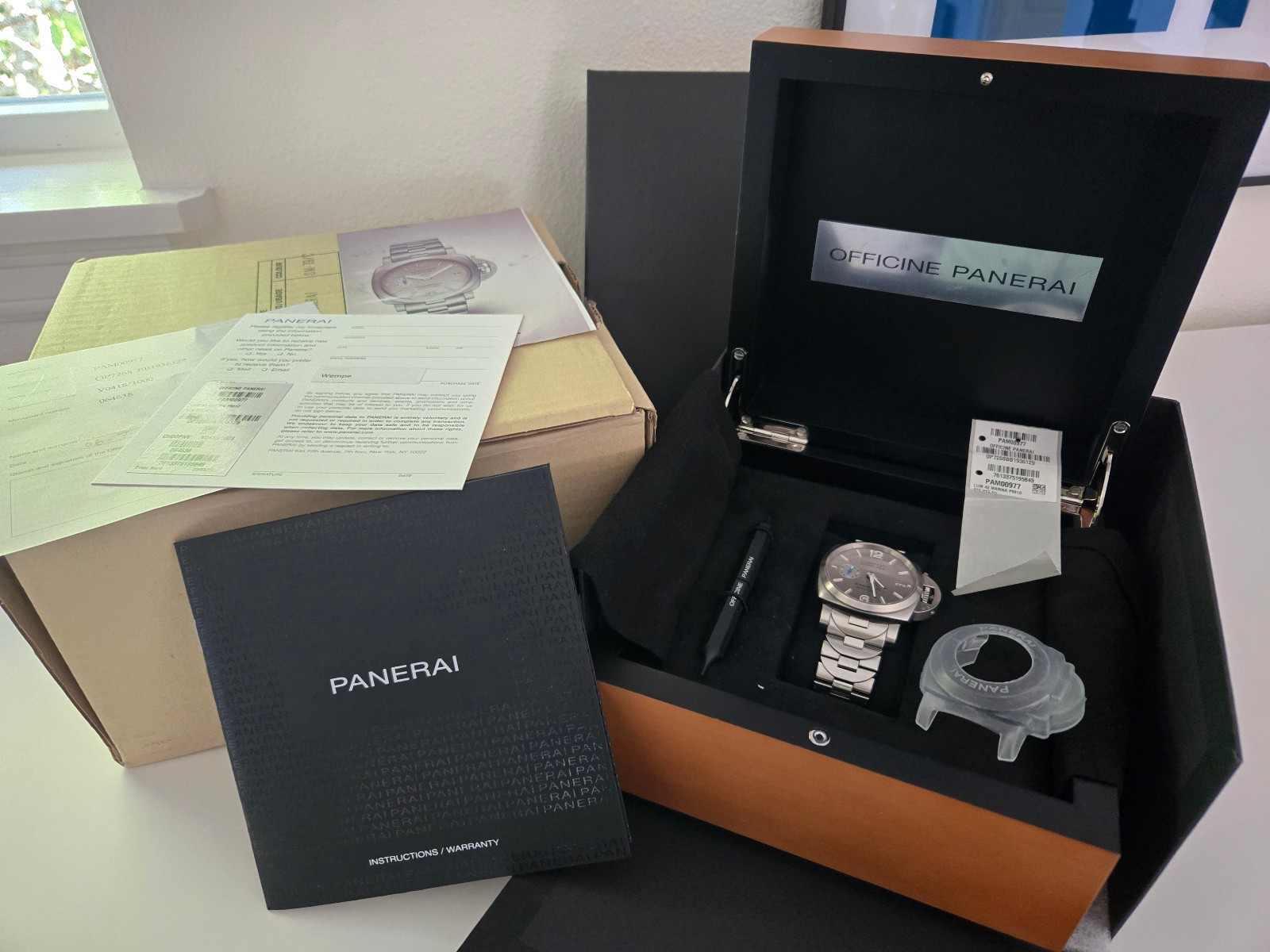 Pre-owned Panerai Luminor 1950 Automatic 42mm – Silver Dial – PAM00977 Good Cond