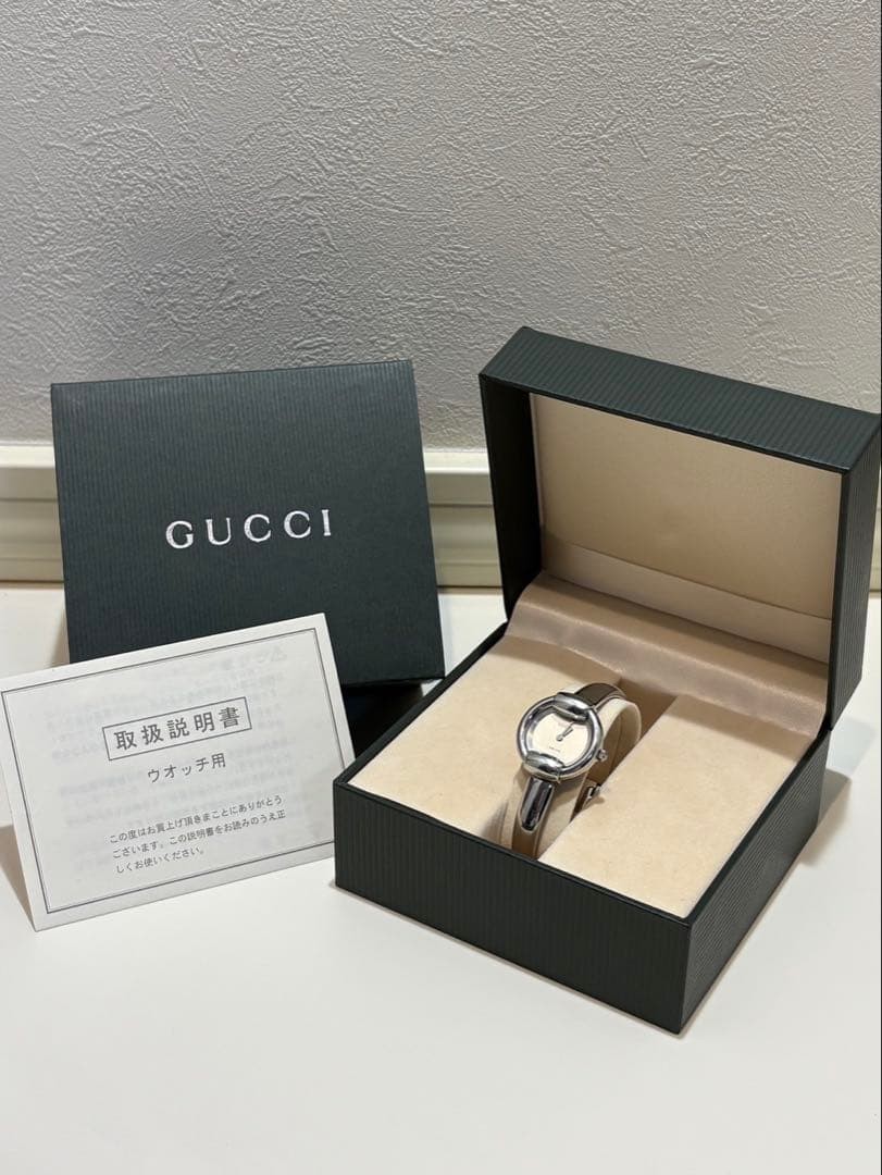 GUCCI 1400L Bangle Watch, Quartz, Working Condition