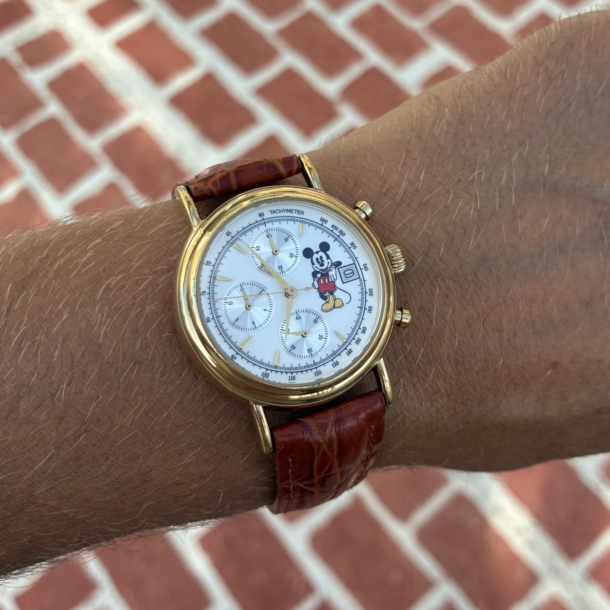 SUPER COOL Disney Mickey Mouse Chronograph Men’s Watch READ Description