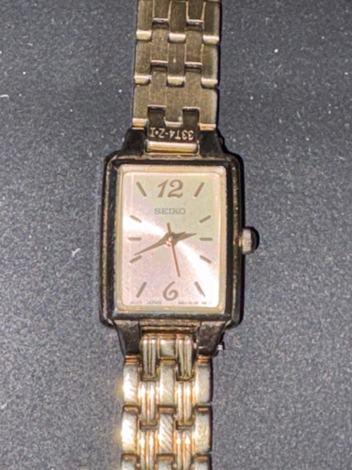 Seiko Womens Two Tone Tank Watch 1N01-0FH0 Silver Gold Rectangular White Dial