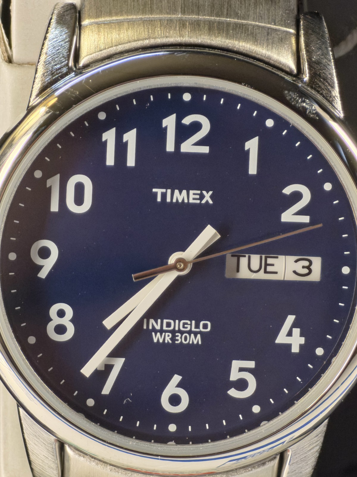 Timex T20031, Easy Reader, Men’s, Silvertone Expansion, Indiglo, Day/Date, NEW