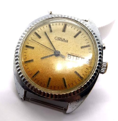 VINTAGE SOVIET RUSSIA USSR WRIST MENS WATCH SLAVA MECHANICS WORKING RARE