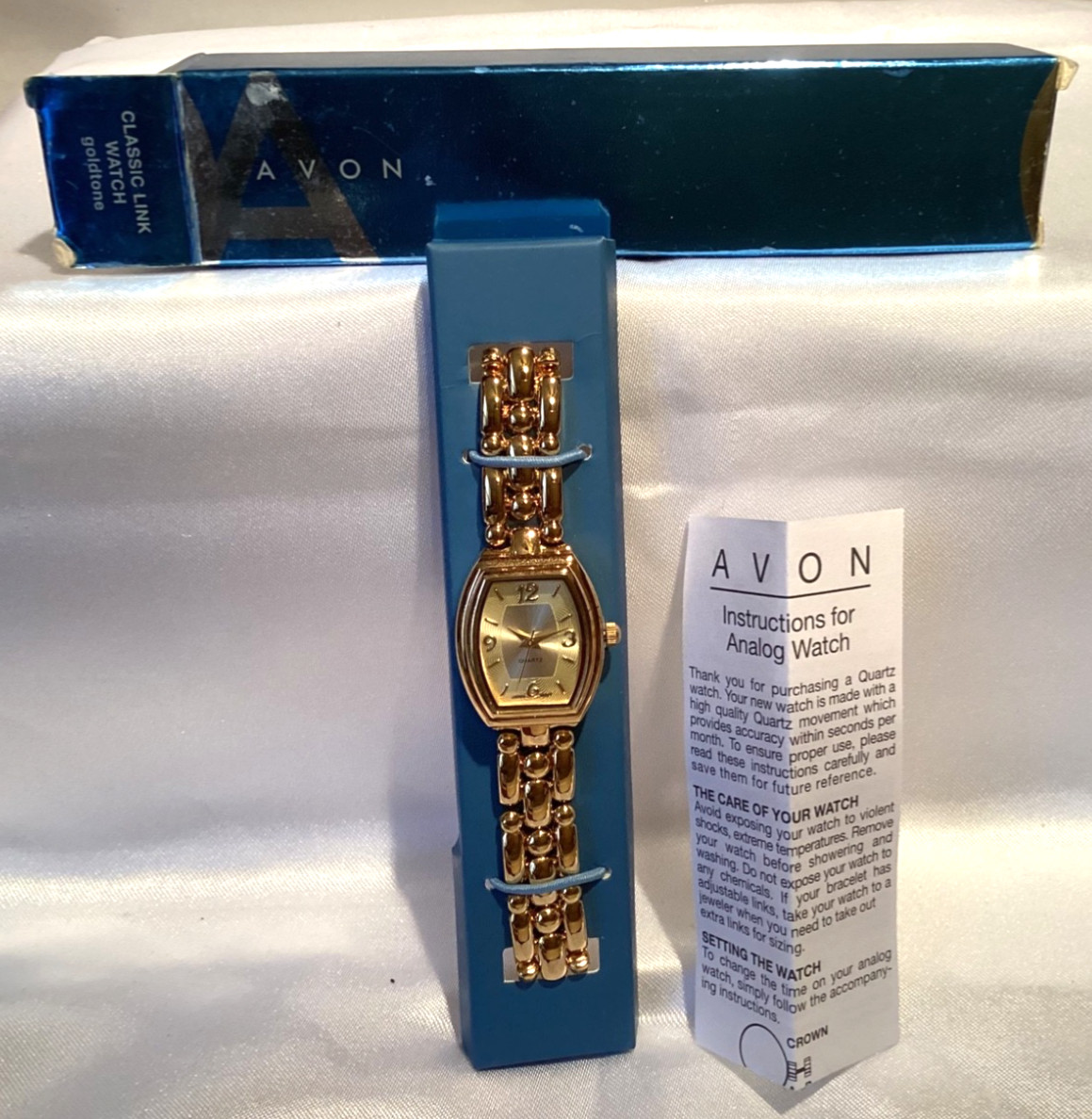 Vintage Avon Goldtone Classic Link Watch New in Box 8.5”