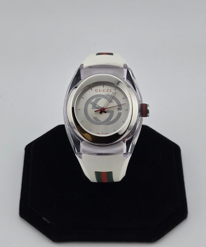 Gucci Sync L YA137302 White Rubber Strap Silver Dial Women’s Watch ⌚