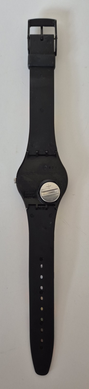 Swatch 33mm Cube Explosion GB231 Quartz Strap Watch 2006