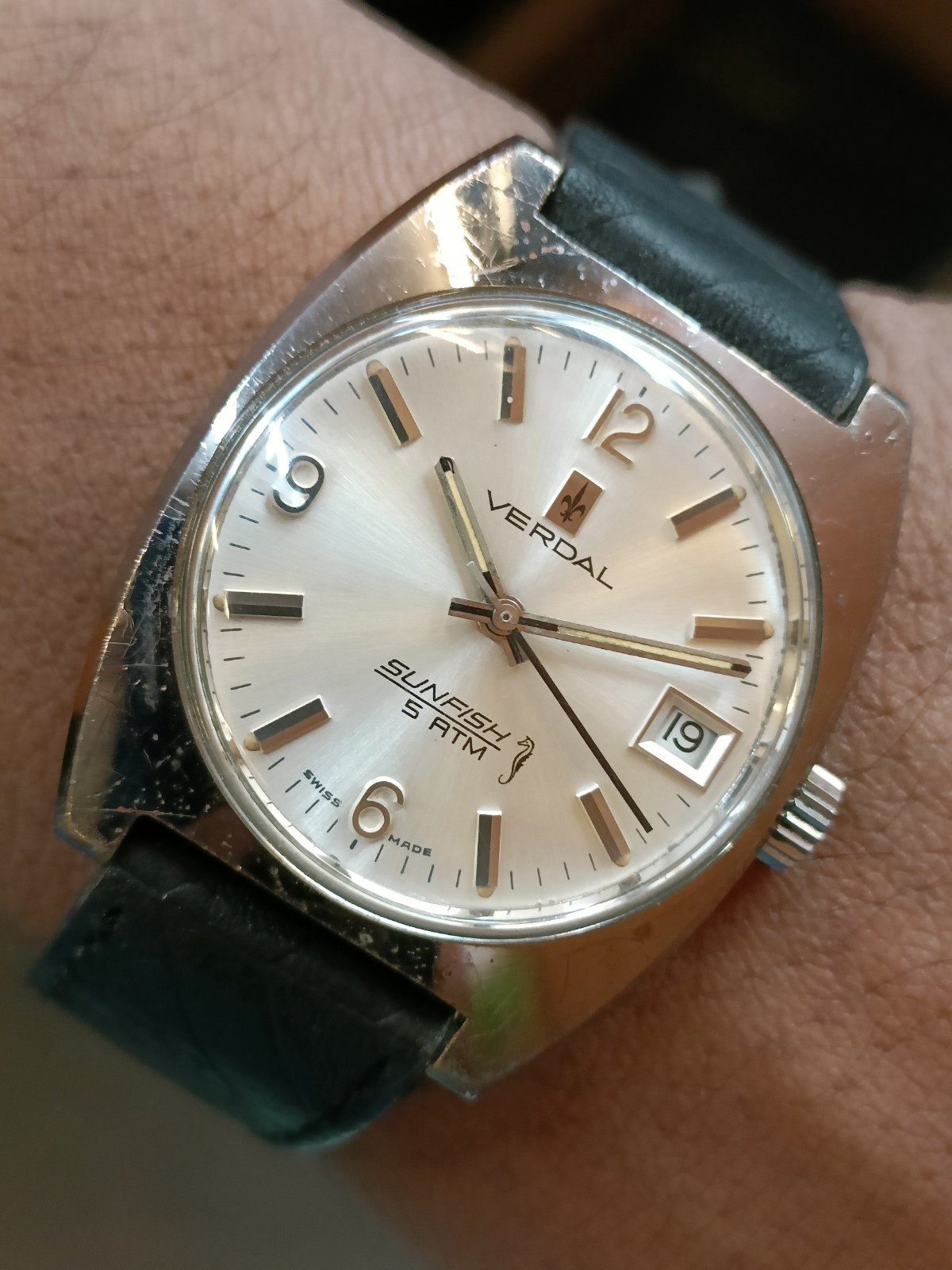 VERDAL SUNFISH 17J WINDING SILVER DIAL 4229 SWISS MEN’S WORKING CONDITION