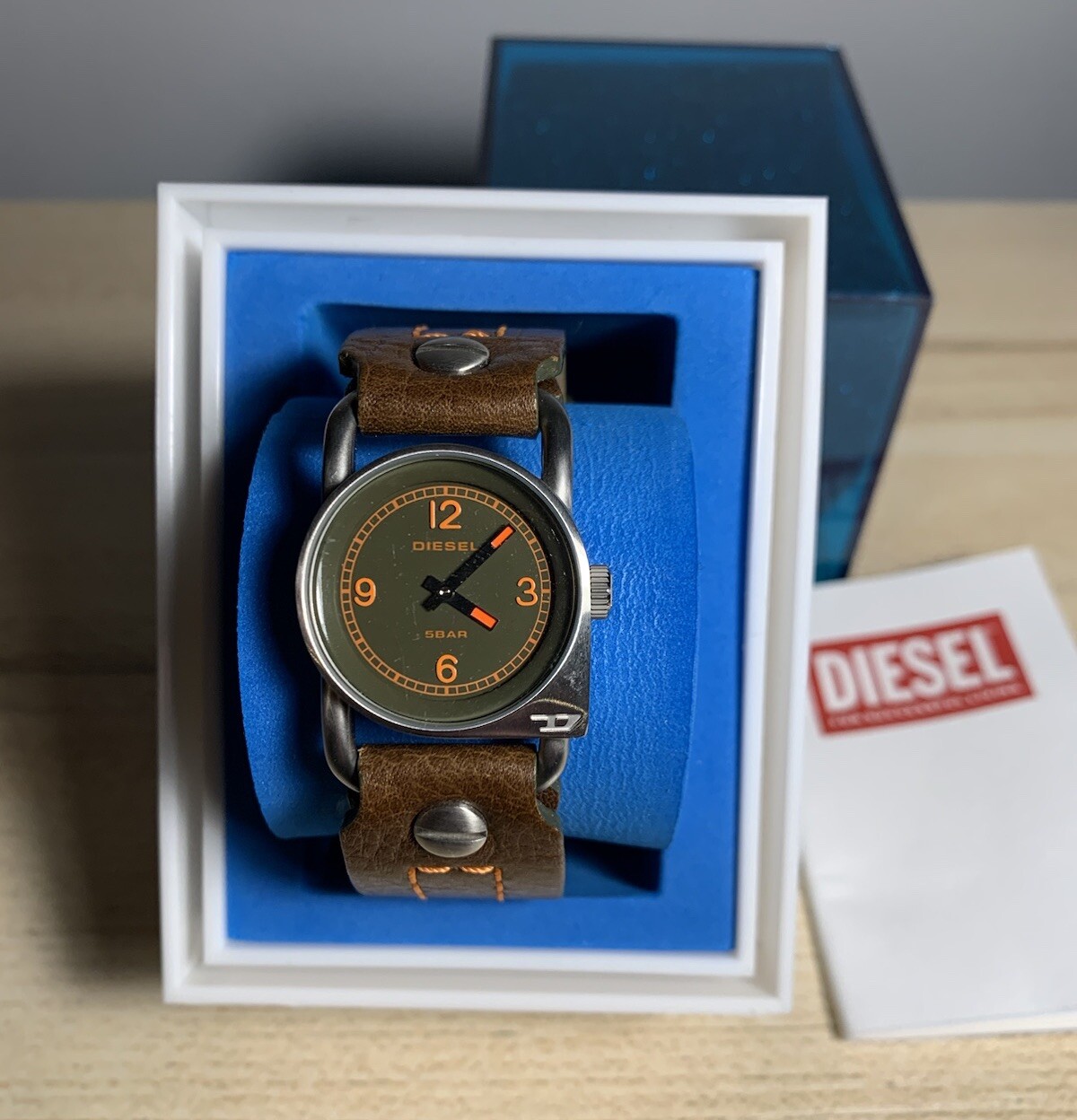 New DIESEL DZ-2116 LEATHER WATCH w Box Brown w Green & Orange NOS