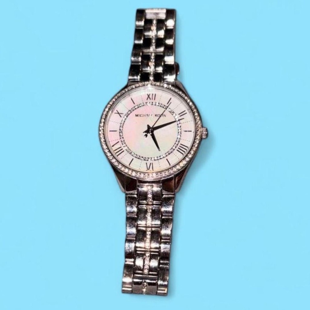Michael Kors Lauryn MK3900 Women’s Silver-Tone Stainless Crystal Pave Watch