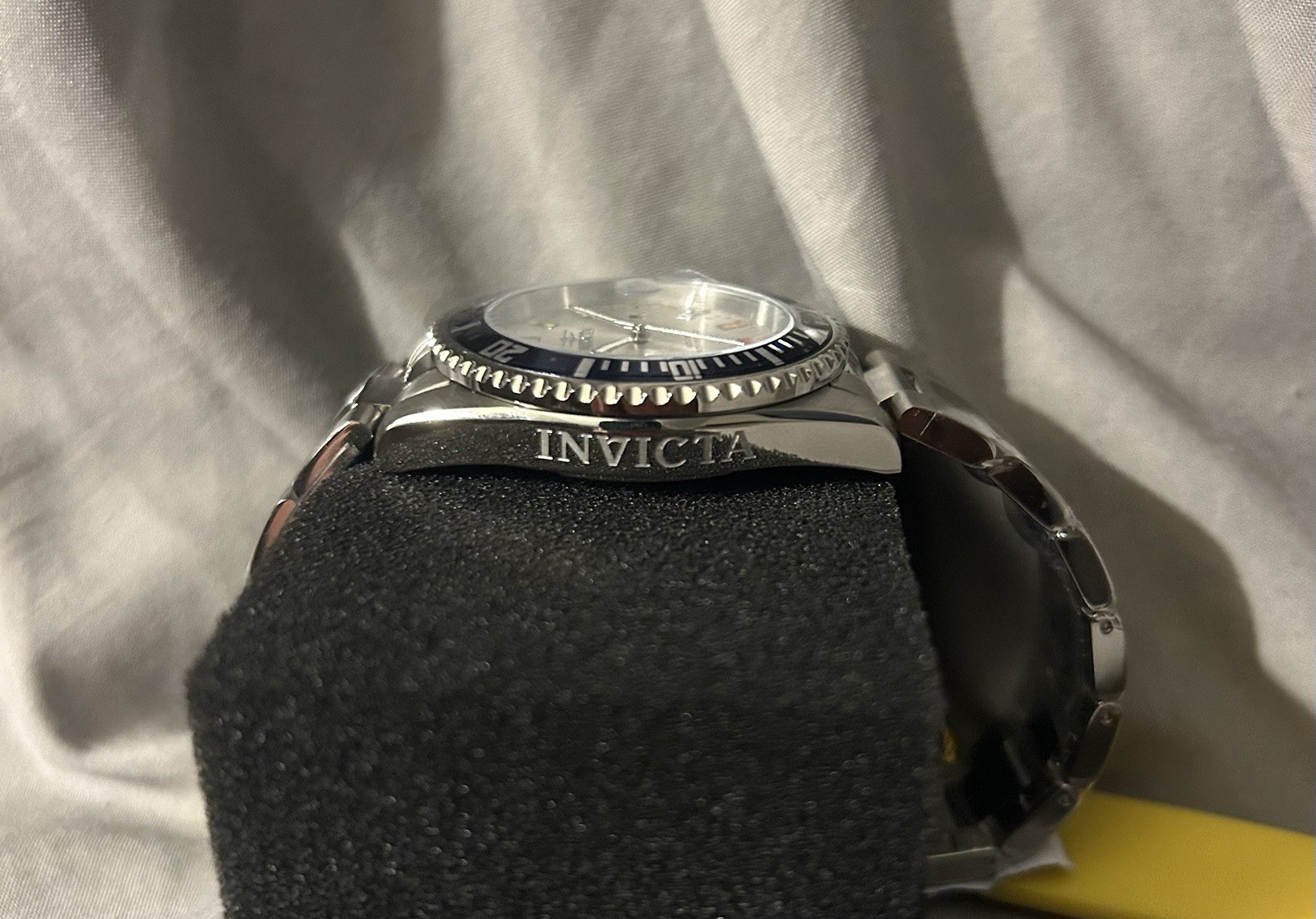 Invicta Pro Diver Men’s 40mm Watch Model #49885 – Features Nautical Signal Flags