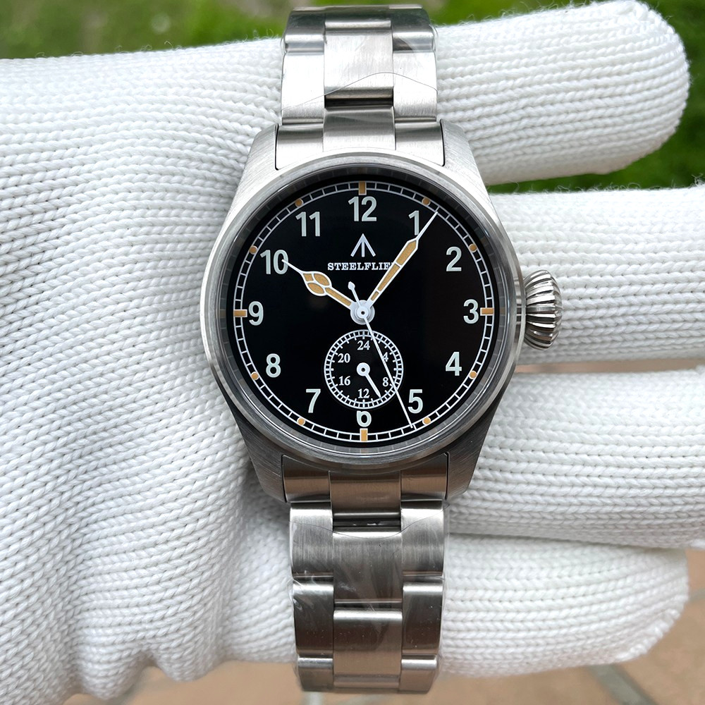 39MM STEELFLIER Quartz Pilot Men’s Watch Sapphire 200M Waterproof Silicone NEW