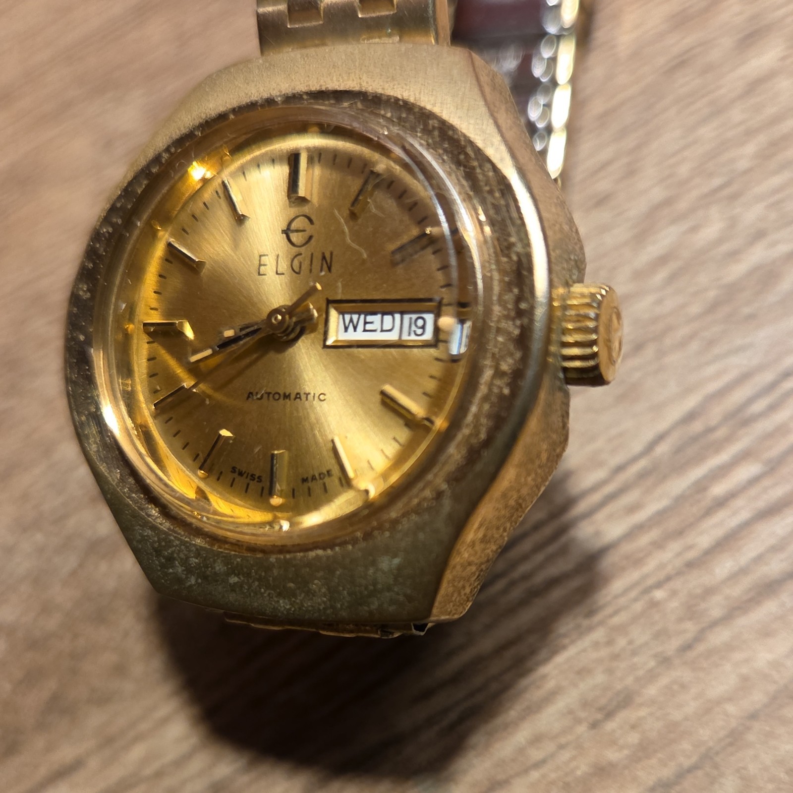 Elgin Incabloc Automatic Day/Date Gold Dial Gold Bracelet Watch 28-31.9mm