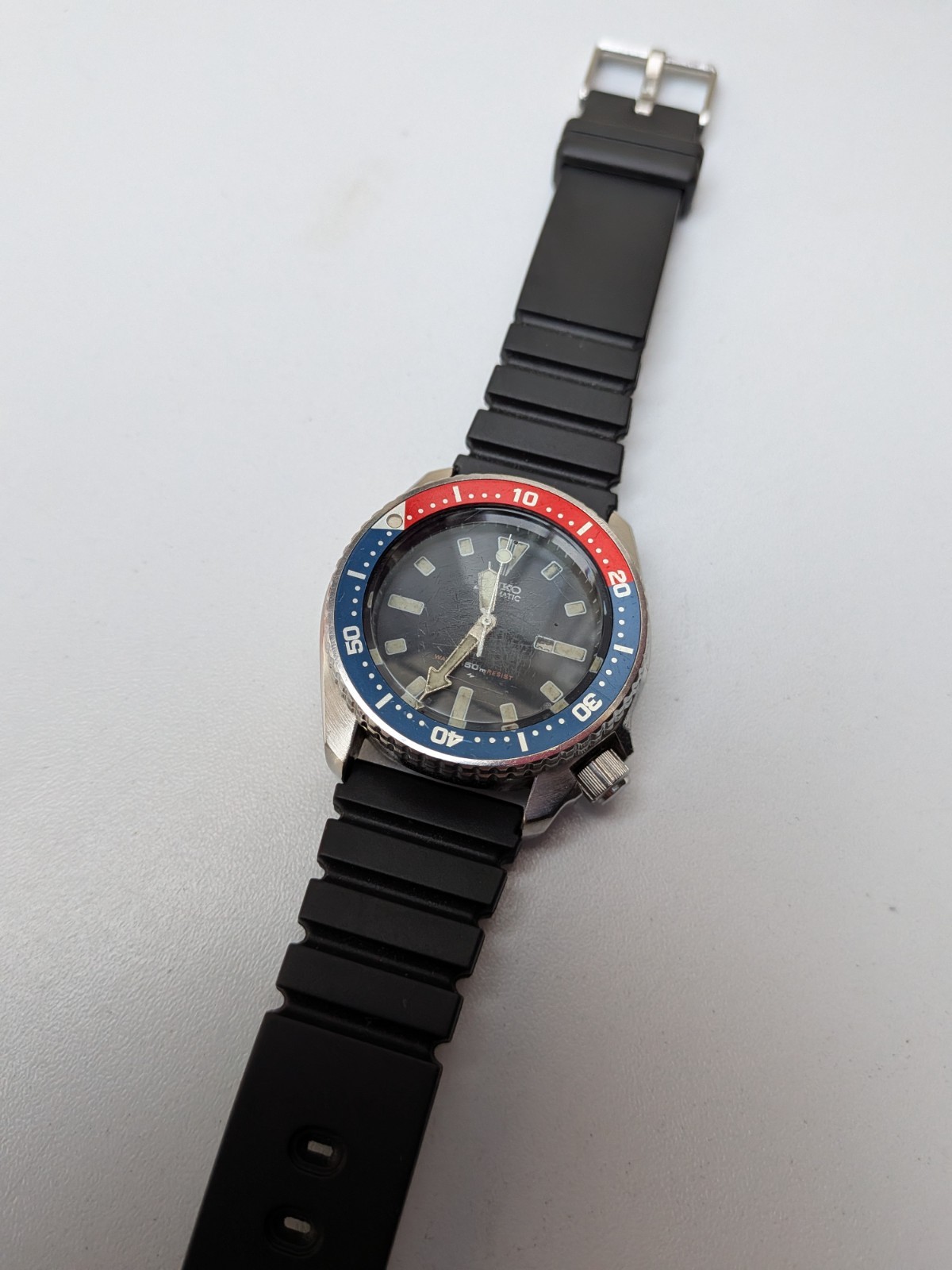 SEIKO Diver Automatic Watch Model 4205-015B Stainless Steel Silver Black Red