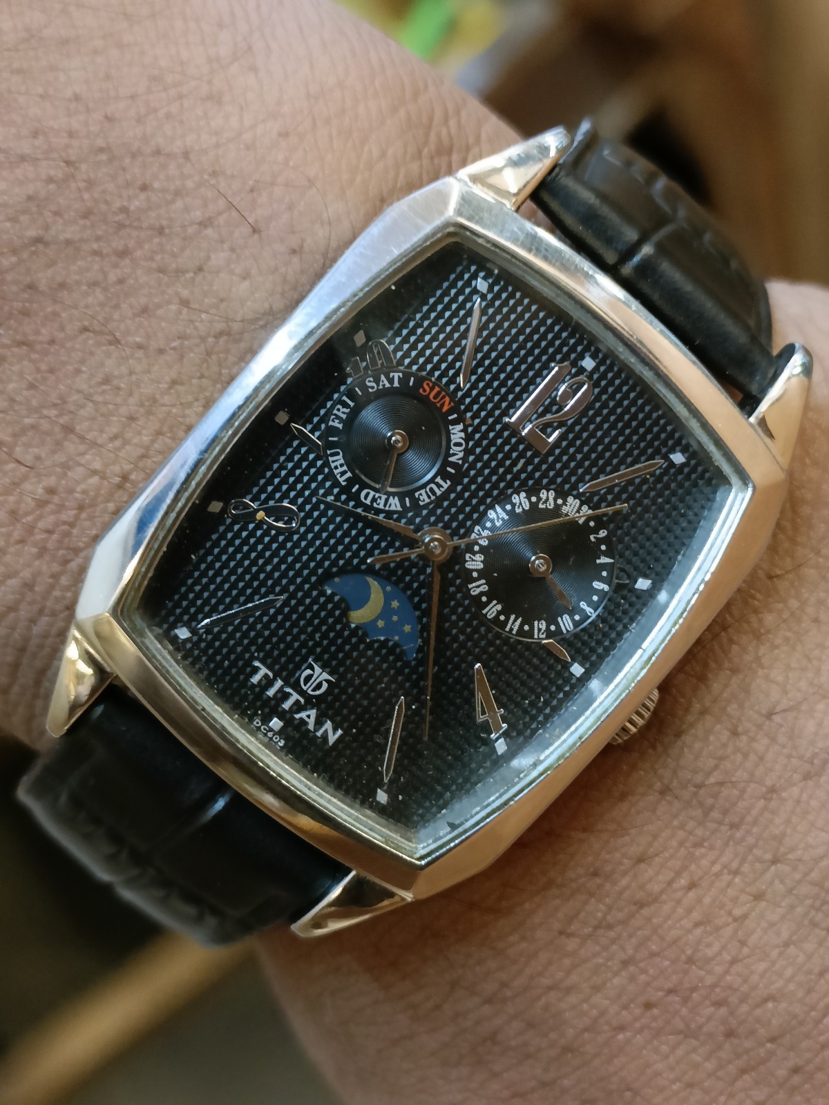 TITAN MULTIFUNCTION MOON-PHASE QUARTZ BLACK DIAL 1617SAB INDIA MEN’S WORKING