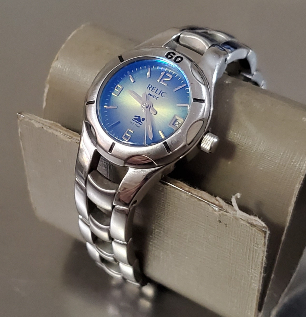 RELIC Wet Watch Women’s Analog Date Blue Dial Rotating Bezel Stainless 6 in 25mm