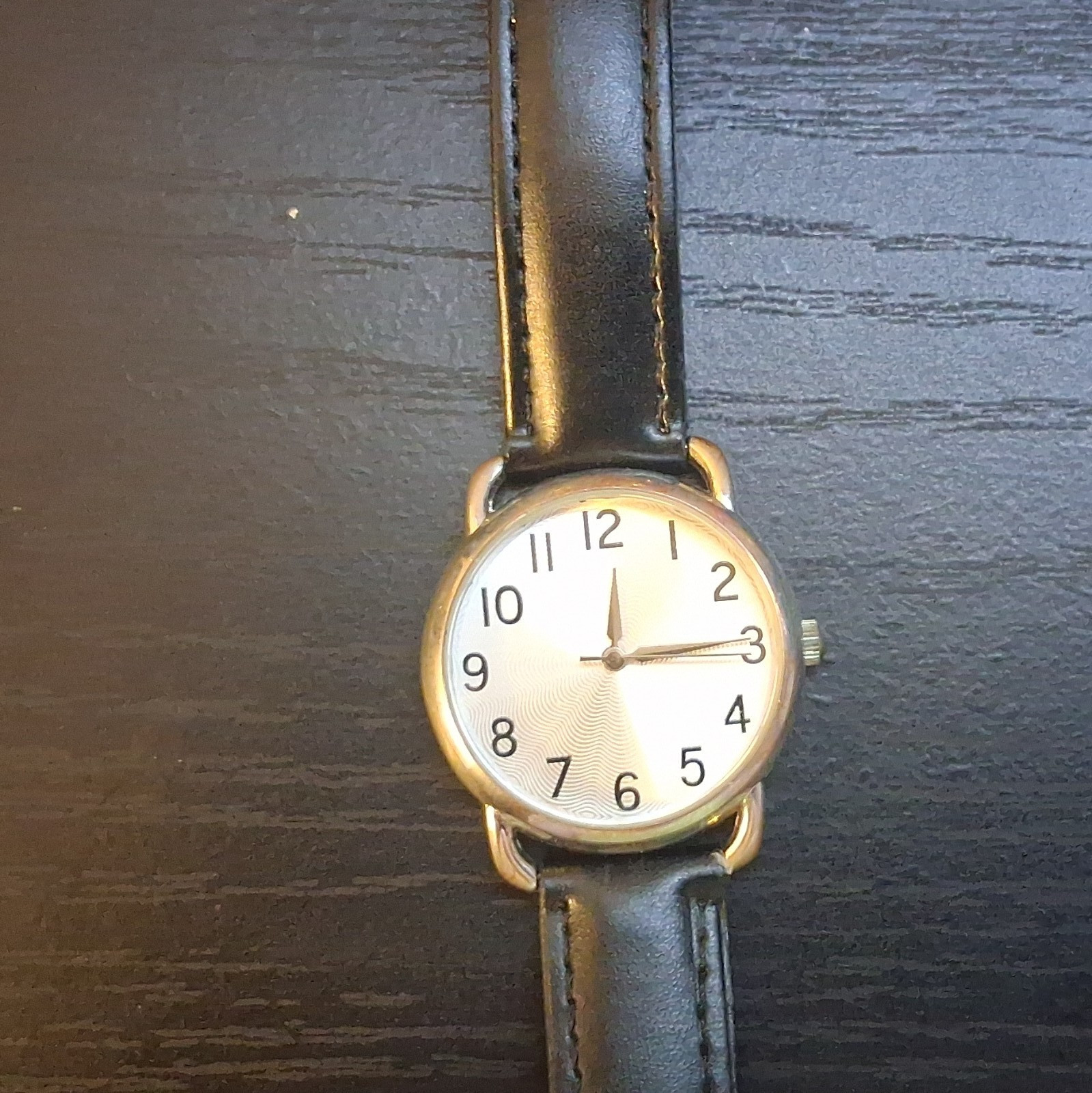Quartz Analog Dress Wristwatch 35mm Gold-Tone Case White Arabic Dial