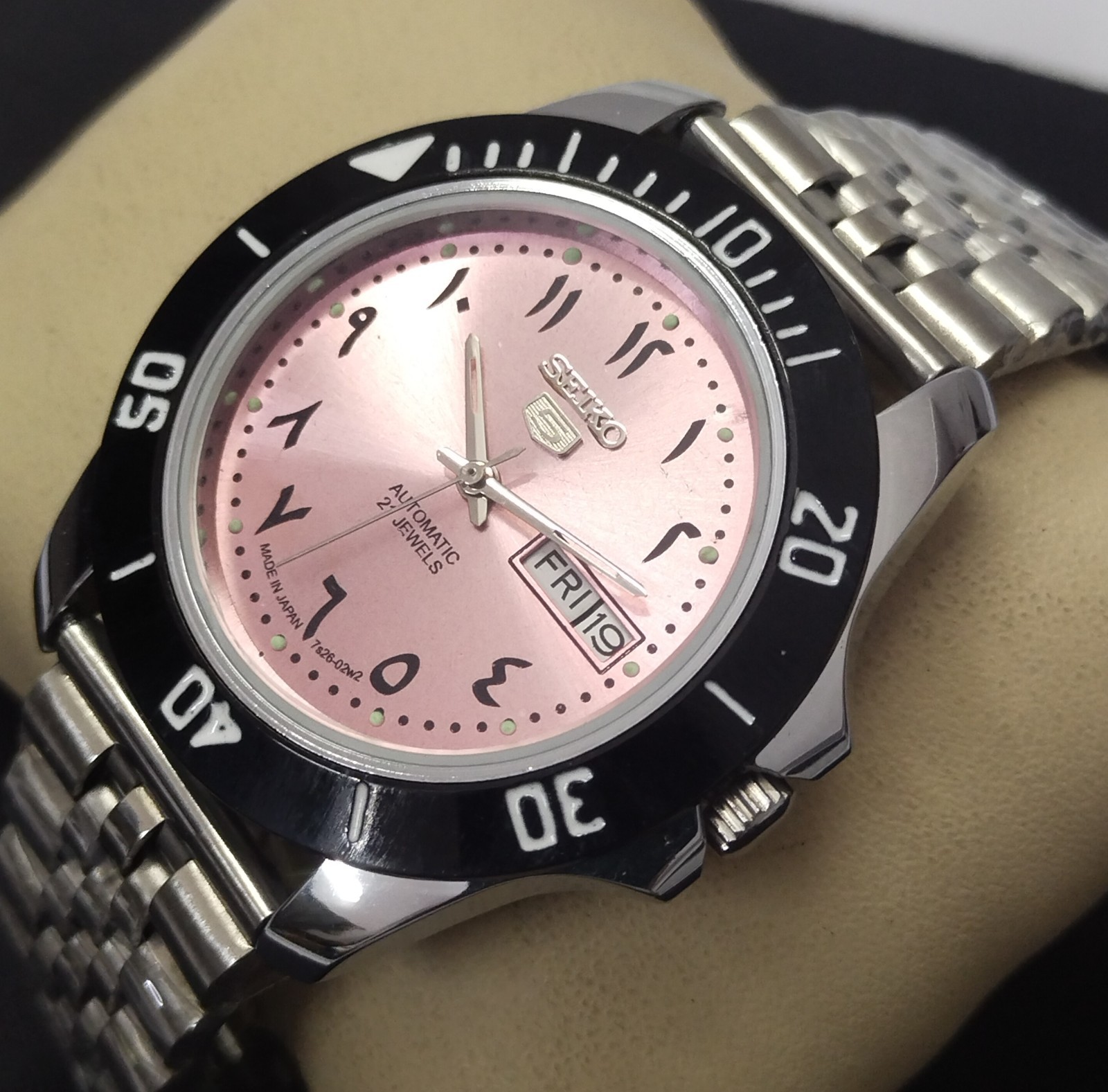 Vintage Seiko 5 Automatic Men’s Watch Pink Dial Arabic Numbers Working Perfectly