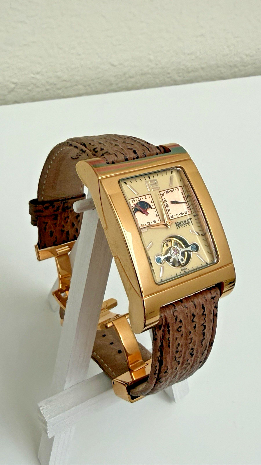 Nicolet 1886 Men’s Automatic Watch Date, Day-Night Subdial 23 Jewels Vintage