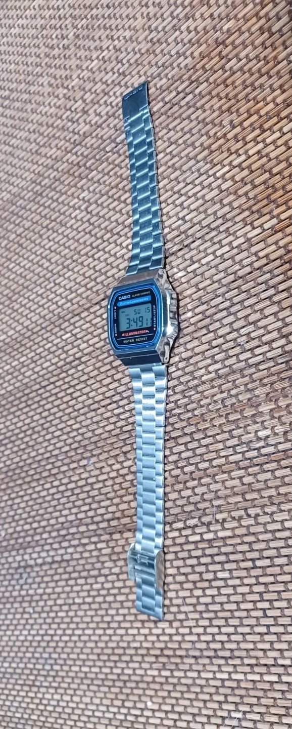Vintage Casio A168 Illuminator Digital Watch Alarm Chrono Stainless Steel Band