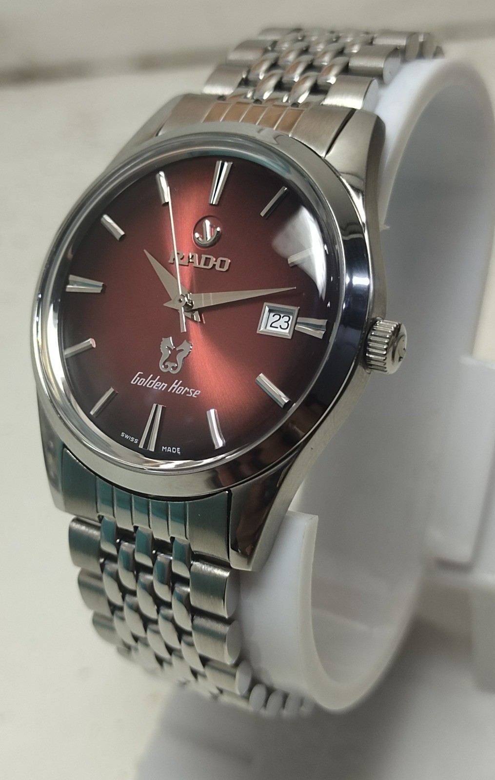Rado Golden Horse–Red Dial, Date, Automatic ETA 2836 – 38mm – Swiss Movement
