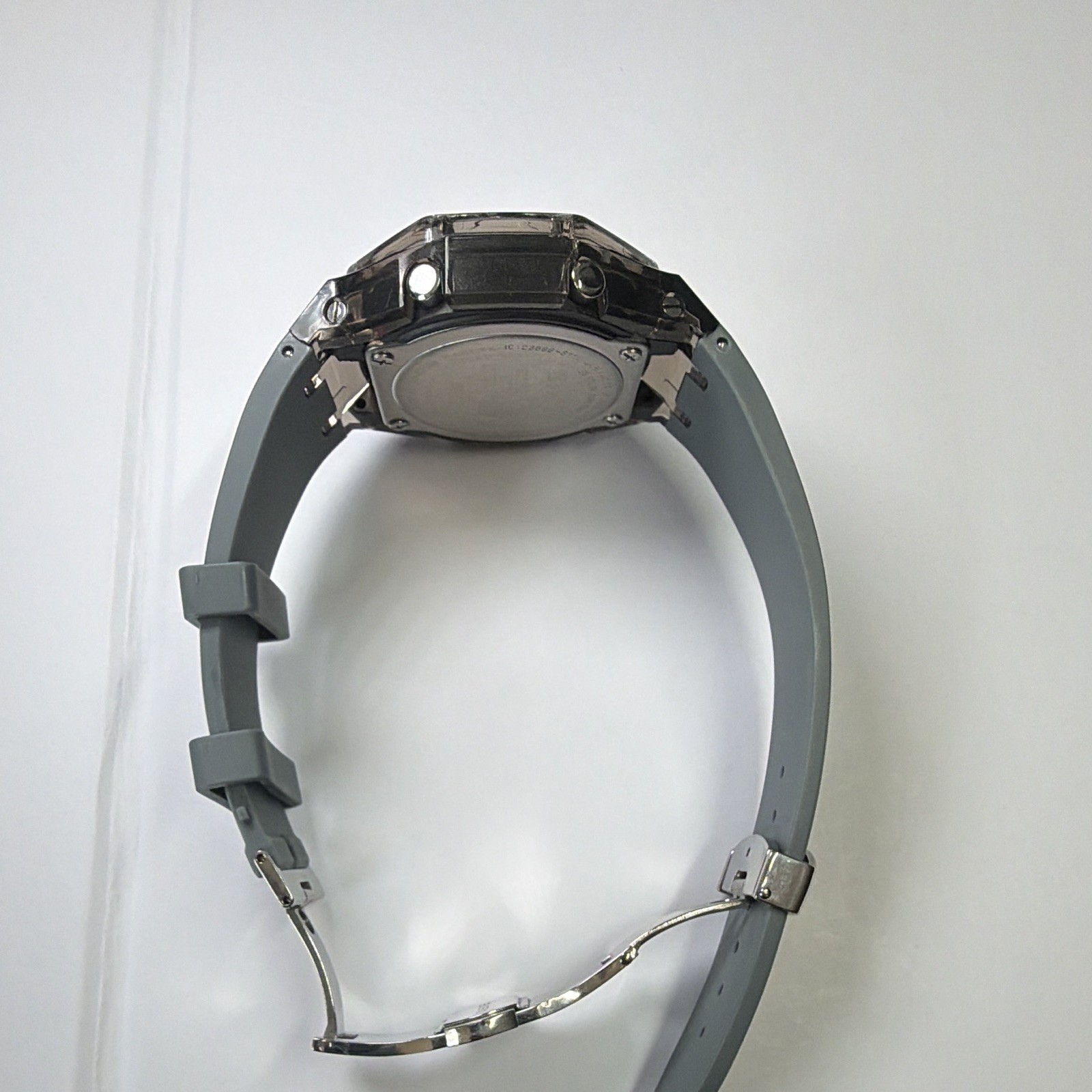 Casio G-SHOCK GA-B2100 (Bundle) Bluetooth Tough Solar 200m Gray Resin