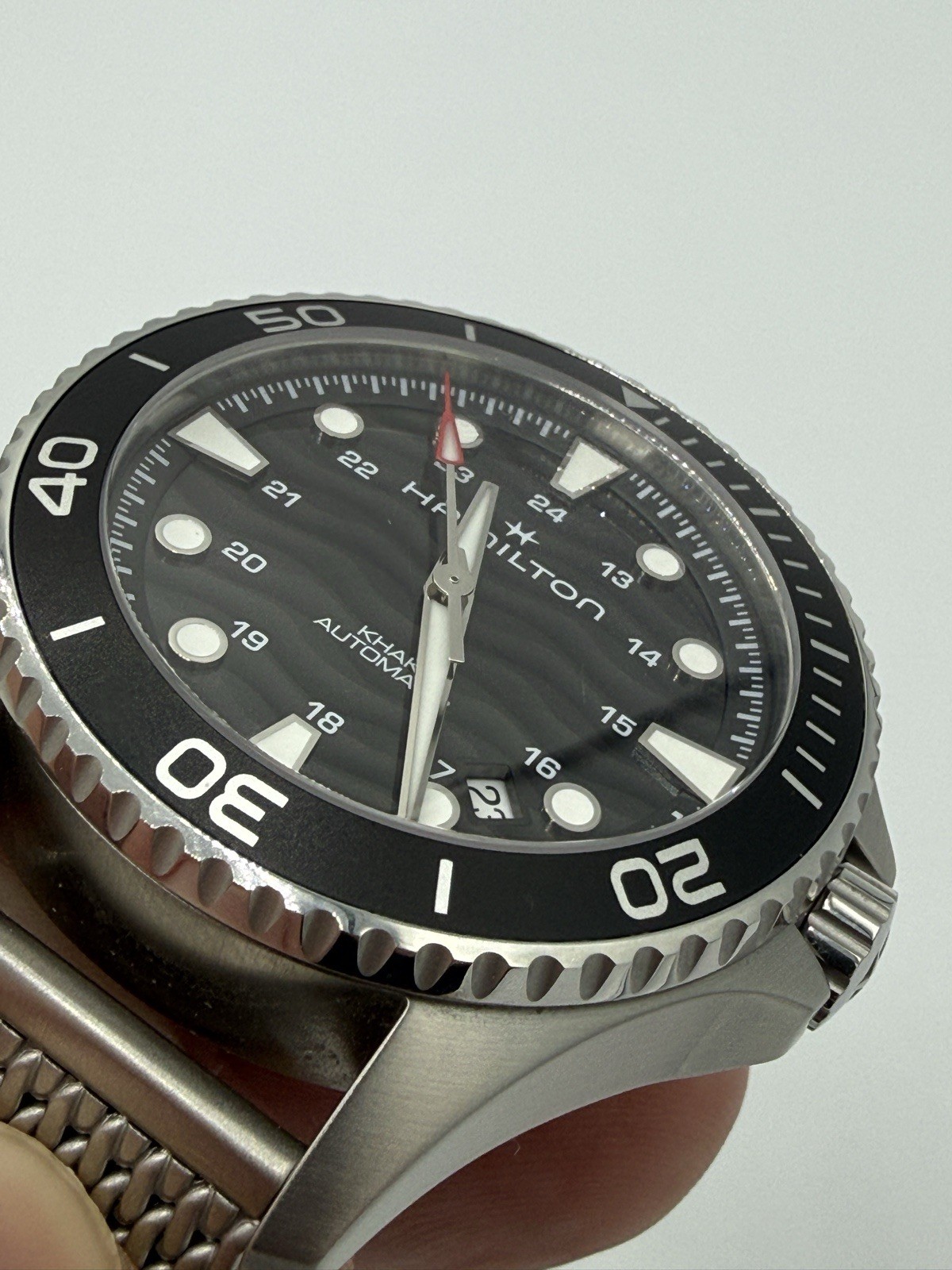 Hamilton Khaki Navy Scuba 41mm Automatic Black Dial SS Mesh Bracelet Box
